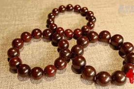 千城百县看中国｜福建仙游：制作红木小件的手艺人图片