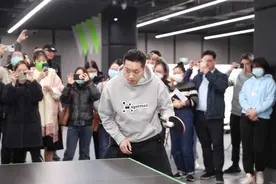 “国球情结”不应只属于父辈这代人，奥运冠军许昕换一种方式再出发图片
