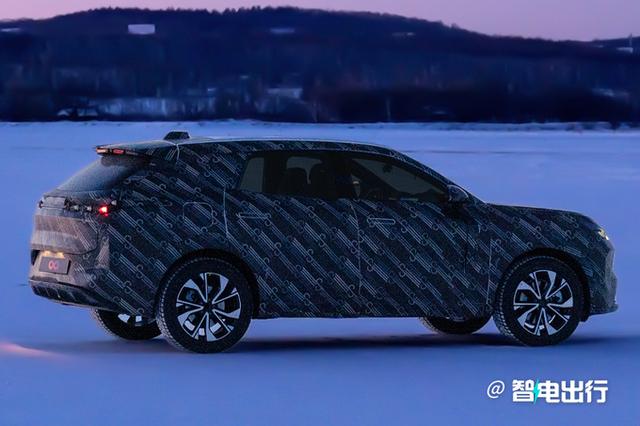 沃尔沃XC60“平替版”曝光！今年上市，搭魅族系统，喜欢吗