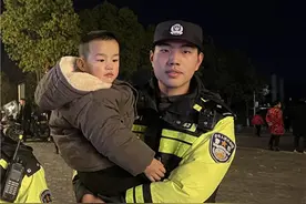 谁认识这个小男孩，请他家人来认领图片