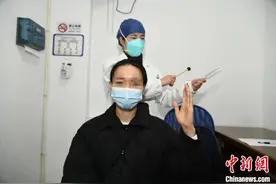 上海听力残疾人驾考拉开帷幕 驾考体检正式启动图片