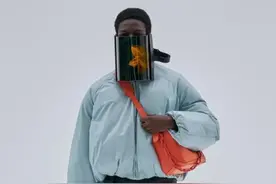 12000元一双的草鞋你见过吗？不掺假的那种！网友：夏天招蚊子吗？图片