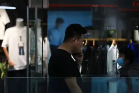 “爸系”模特刷爆网络，无人在意的国产中年男装要崛起了？图片