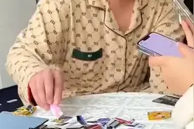 夫妻结婚四年欠下20万，终于还清信用卡并将其注销图片