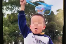 致7岁男孩截肢！扔炮仗的邻居被刑拘了图片