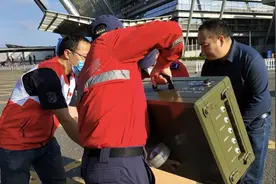 直击深圳公益救援队赴土耳其现场！有企业到口岸捐救援设备图片