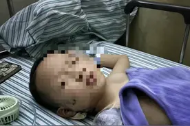 网红夫妇给江西被炮炸伤截肢男孩捐20万现金，孩子妈妈：真实的，很感谢图片