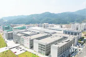 紫金县委书记黄春彭：全力推动“四大平台”提质增效｜河源两会关注图片
