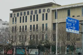 郑州富士康招聘人员称很快招满，员工：年后工资低，但富士康不缺人图片