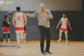 中国男篮备战世预赛 新帅乔尔杰维奇狠抓细节图片