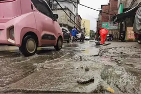一下雨，柳州这条路就乱了！居民：死鸭子，甚至还有……图片