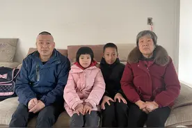 经历失明和离异，长沙单亲爸爸努力为儿女创造温暖：感激帮我的人图片