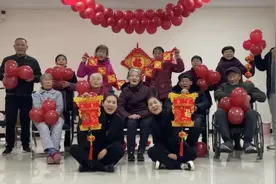 玩电竞、拍视频，河南95后小伙开了家“网红养老院”图片