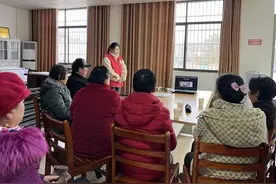 石首市“E耆成长”老年人微信小组开课啦！图片