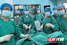 湖南省妇幼保健院为严重粘连患者成功实施微创手术图片