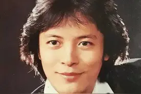 刘文正唱火的《兰花草》《乡间的小路》，真正的原唱到底是谁图片