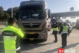 打击违法道路运输！苏通大桥“雷霆2号”专项行动开启图片