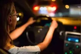 试驾汽车撞人致一死一伤！签了试驾协议商家就能免责吗？图片