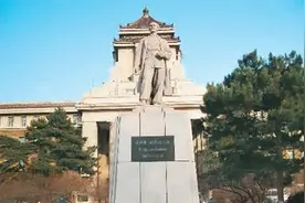 白求恩精神在这里升腾图片