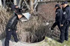 江西乐平一男子不慎掉入数米深枯井 历时3小时被救出图片