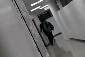 “老师，班里有人打架！”班主任一溜小跑赶到教室后惊了……图片