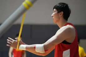 周琦：新疆广汇欺上瞒下使用阴阳合同签约 ，阻拦其去NBA选秀图片