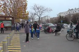 问政追踪丨东营市胜园街道中心学校新建食堂预计10月底建成 可供750人就餐图片