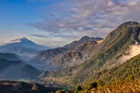 春风沉醉都江堰 | 仁者乐山，智者乐水！于龙池绿水青山间，与大自然来一场美妙邂逅吧～图片