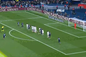 任意球绝杀！梅西助大巴黎险胜图片