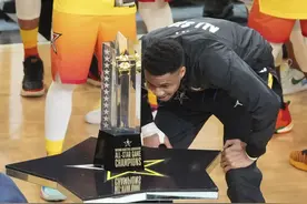 美职篮全明星赛扬尼斯队击败勒布朗队 塔图姆首获最有价值球员图片