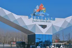 品游沂蒙 | 龙潭湖旁飞航忙——伊卡洛斯航空主题乐园图片