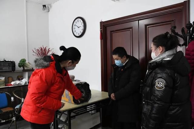 小奶猫app直播破解版下载地址二维码（网购奶猫收货近十天后死亡）