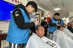 龙抬头、串龙尾、戴龙绳……社区里的“二月二”民俗味儿浓图片