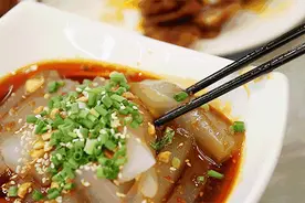 教你川味凉粉的家常做法，麻辣鲜香，开胃下饭！图片