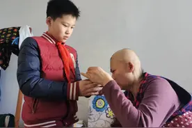 “妈妈，我要一直陪着你！”残疾夫妇自立自强却遭“噩梦”，11岁男孩默默成长撑起这个家图片