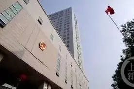 医美机构乱象：业务员给人祛眼袋致伤残图片
