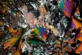 光伏大佬押注、资本追逐、“造假”传闻背后 钙钛矿的虚与实图片