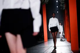 （外代二线）米兰时装周——普拉达品牌时装秀(3)图片