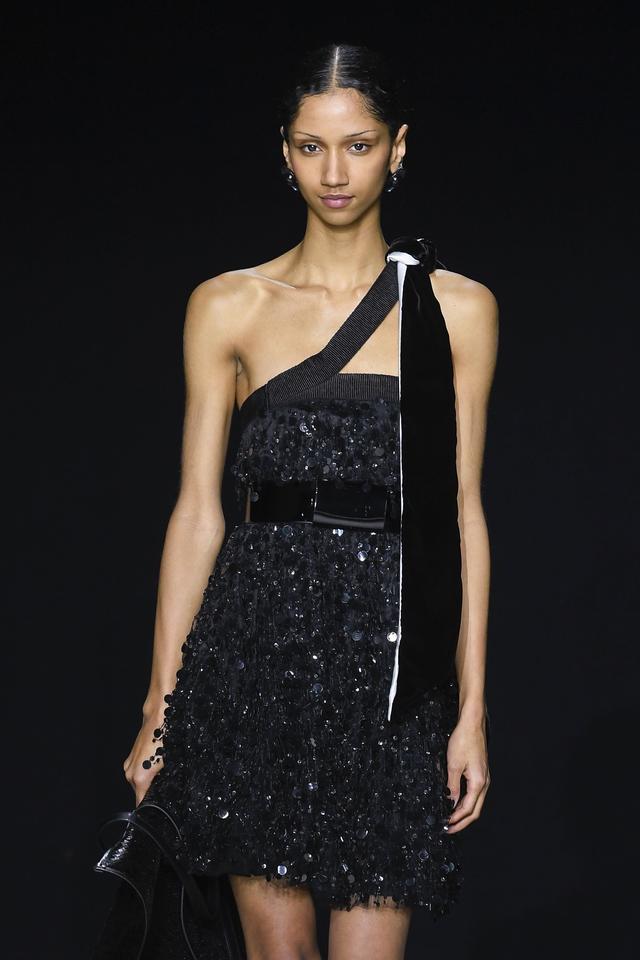 ��������ߣ�����ʱװ�ܡ���������¡�������Ʒ��ʱװ��