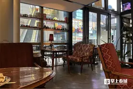 “白”加“黑”带动夜间消费，“日咖夜酒”巧遇昆明消费升级风口图片