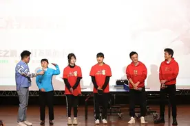 华东理工大学：国乒精神点燃青年学子奋斗激情图片