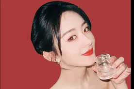 为什么女明星怼脸拍都是“零毛孔”？！图片