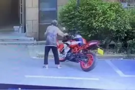 后续来了！上海车主果真“追责到底”：老人虽去世，但还有儿子图片