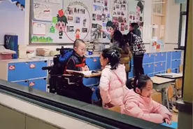 感动全网的罕见病少年维洛长高了！国内首家SMA脊柱侧弯中心在沪成立图片