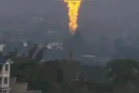 烟囱冒出数十米高火焰？泸州消防回应图片