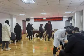 咸宁58名残疾人免费装上假肢图片