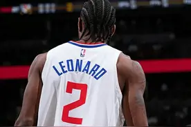 记者：戈登被罚下之后伦纳德8分钟内只出手了两次，这太糟了图片