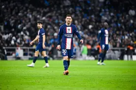 700球，第一人！还得是梅西图片