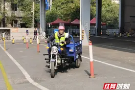 桂阳县交警大队：送考下乡再启航 便民利民暖民心图片