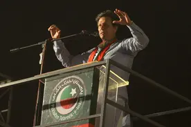 巴基斯坦法院下令逮捕前总理伊姆兰·汗：不得保释图片